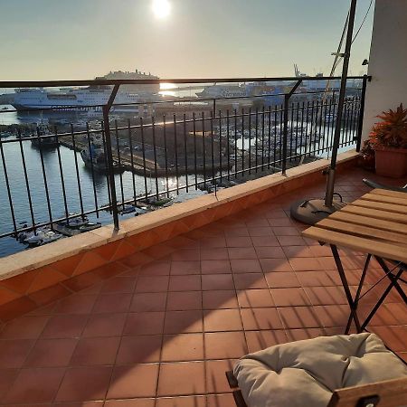 Mare Fuori Apartment ชิวิตาเวกเกีย ภายนอก รูปภาพ