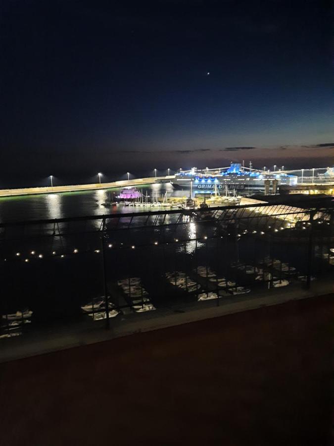 Mare Fuori Apartment ชิวิตาเวกเกีย ภายนอก รูปภาพ