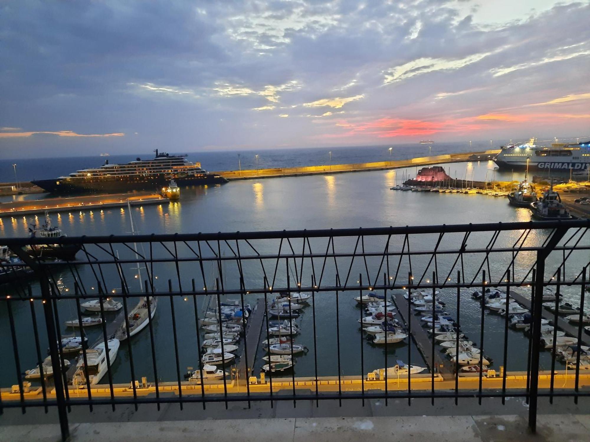 Mare Fuori Apartment ชิวิตาเวกเกีย ภายนอก รูปภาพ