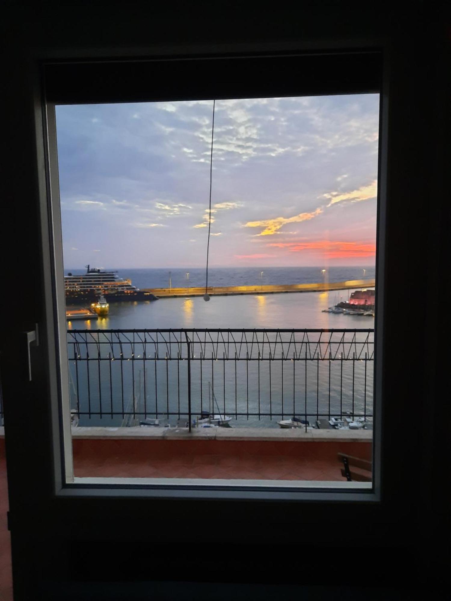 Mare Fuori Apartment ชิวิตาเวกเกีย ภายนอก รูปภาพ