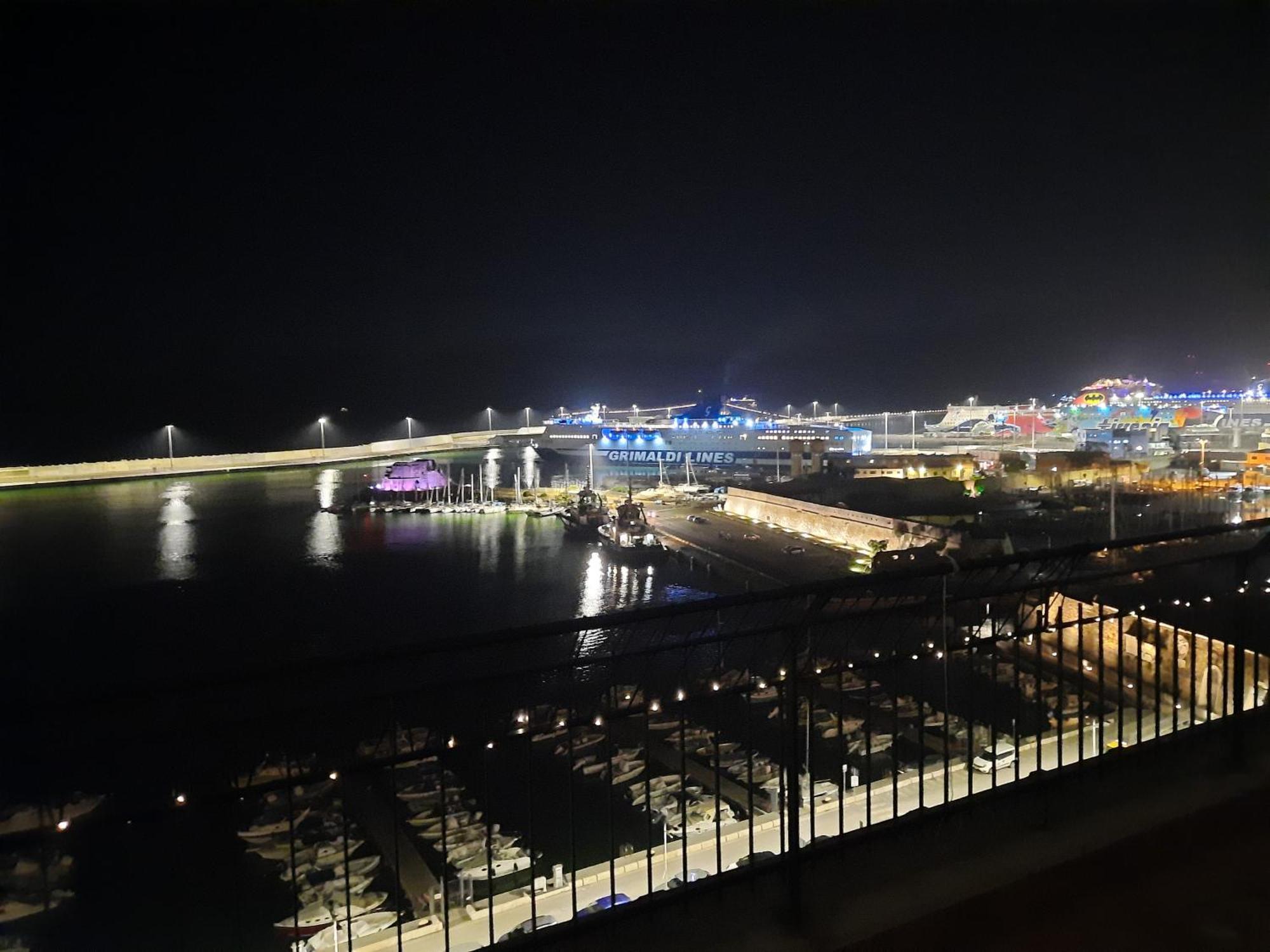 Mare Fuori Apartment ชิวิตาเวกเกีย ภายนอก รูปภาพ